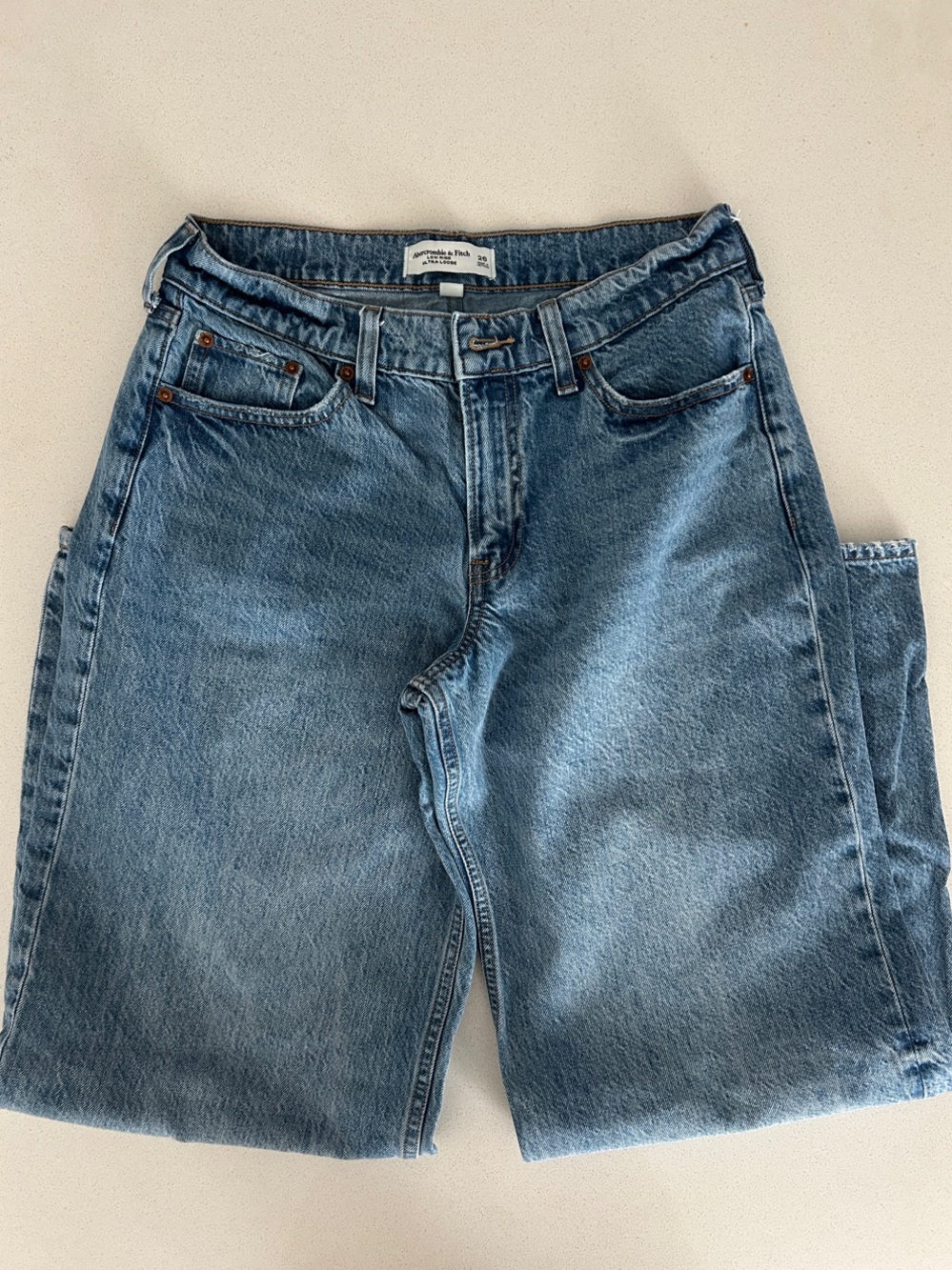 Abercrombie low rise loose Blue Denim Jeans in Curve Love